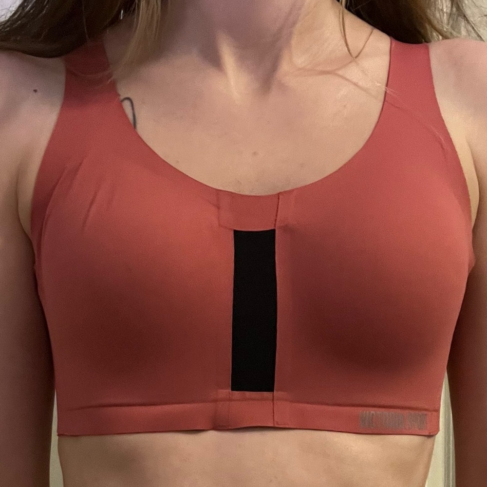 Super supportive VS sports bra